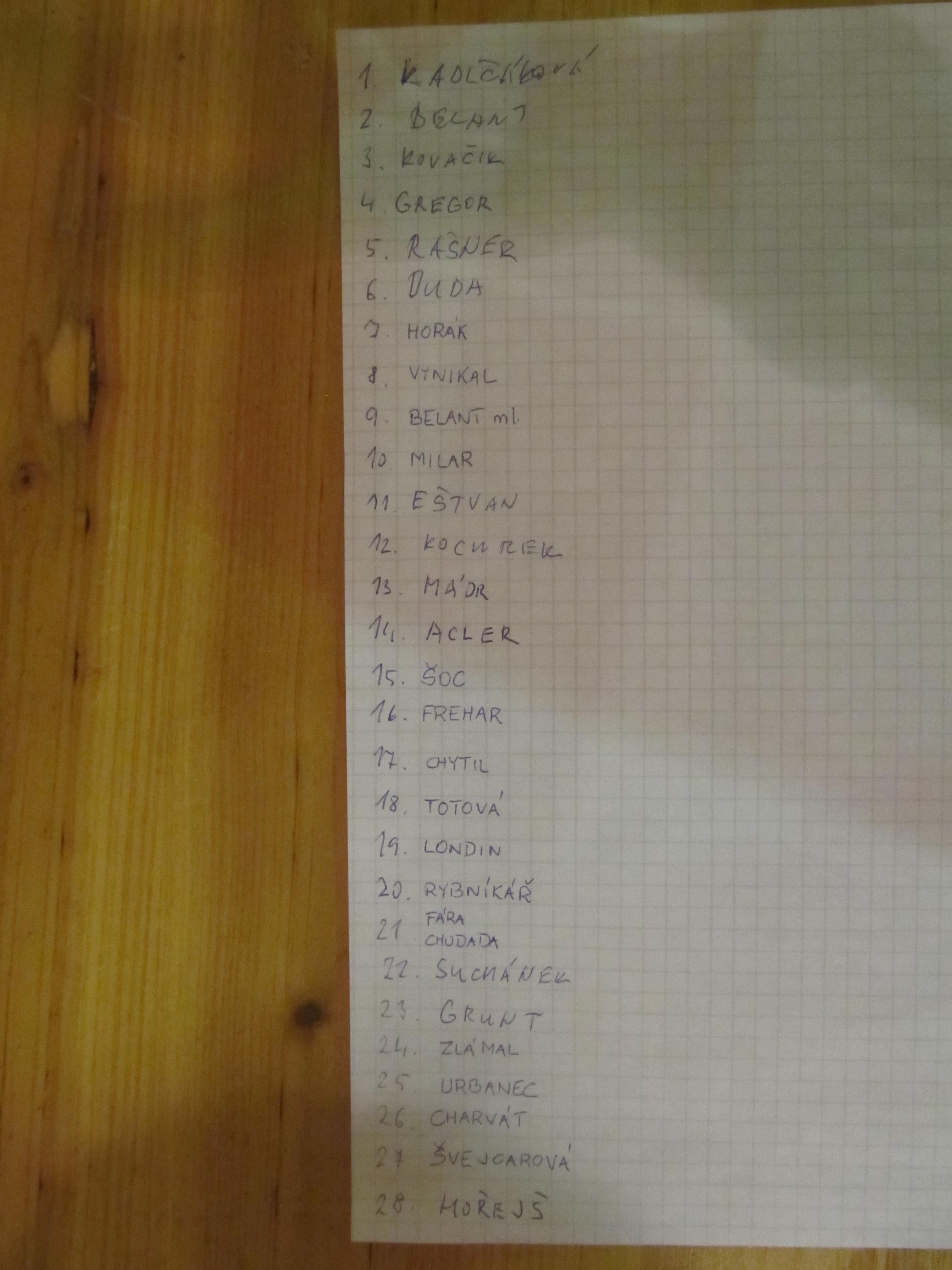 085